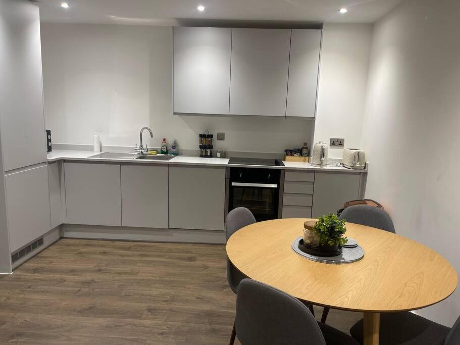 Luxury 2 Bedroom Apartment In The Heart Of Manchester Exterior foto