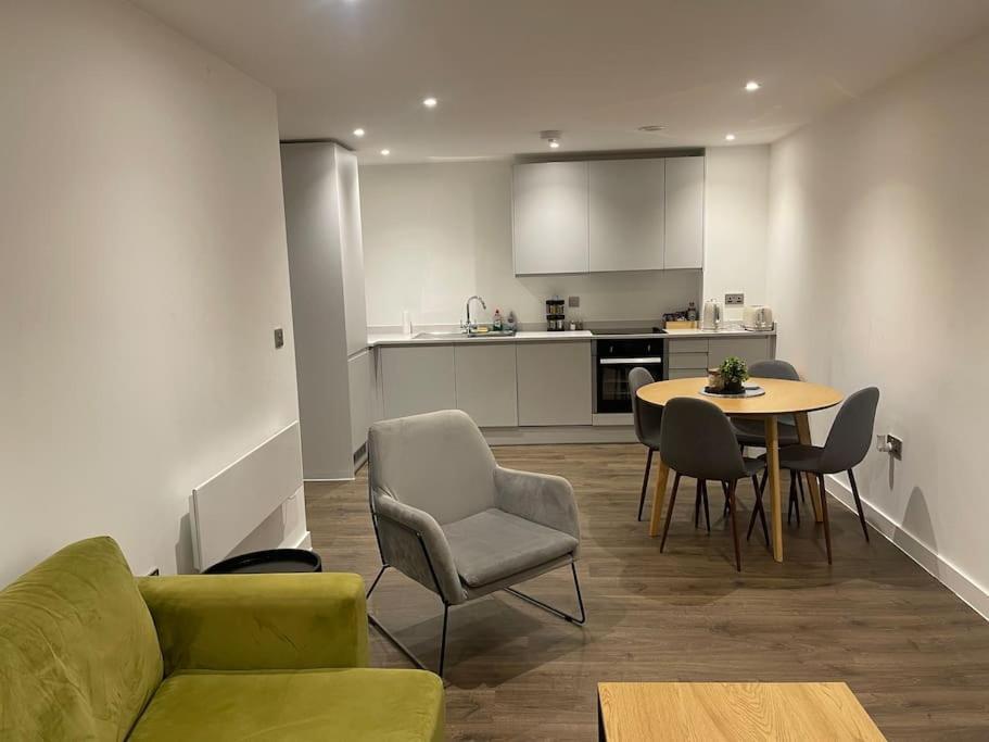 Luxury 2 Bedroom Apartment In The Heart Of Manchester Exterior foto